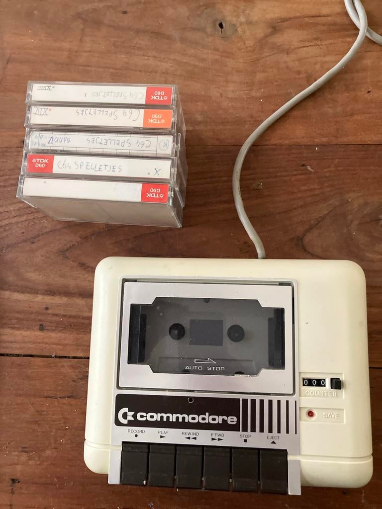 Commodore 1530 C2N datasette met 5 C64 spelletjes, Computers en Software, Vintage Computers, Ophalen of Verzenden
