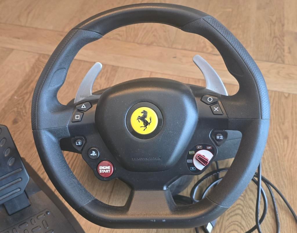 Thrustmaster T80 Ferrari 488 GTB racestuur + pedalen, Ophalen of Verzenden, Zo goed als nieuw, Stuur of Pedalen, PlayStation 4