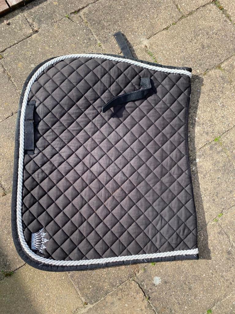 Zwart dekje Horze. Eventueel met bijpassende peesbeschermers, Ophalen, Zo goed als nieuw