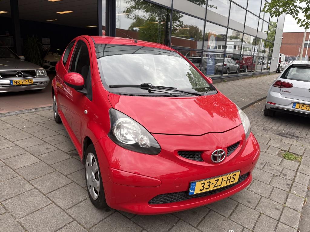 Toyota Aygo 1.0-12V + (bj 2008), Voorwielaandrijving, Gebruikt, 4 stoelen, 68 pk
