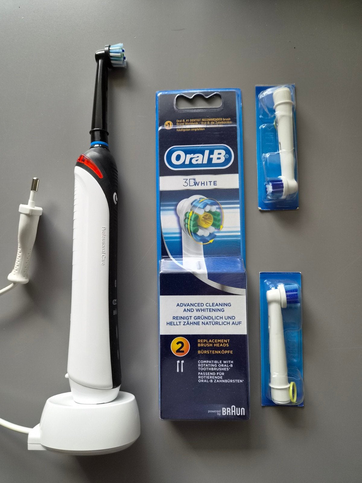 Oral-B elektrische tandenborstel met nieuwe opzetborstels, Ophalen, Zo goed als nieuw, Mondverzorging