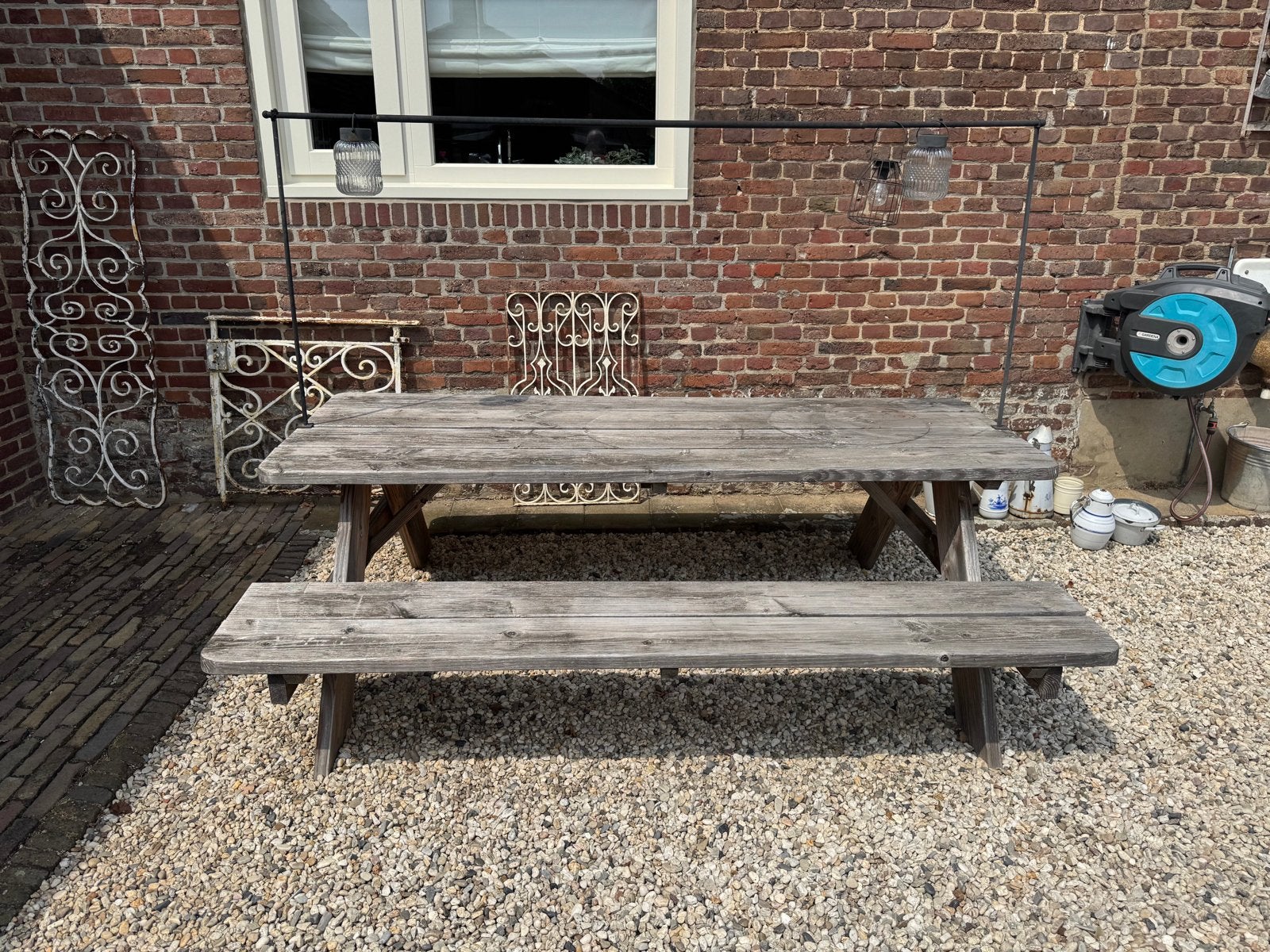 ZwareStevige vurenhouten picknicktafel met beugel en lampjes, Ophalen, Gebruikt, Rechthoekig, Hout