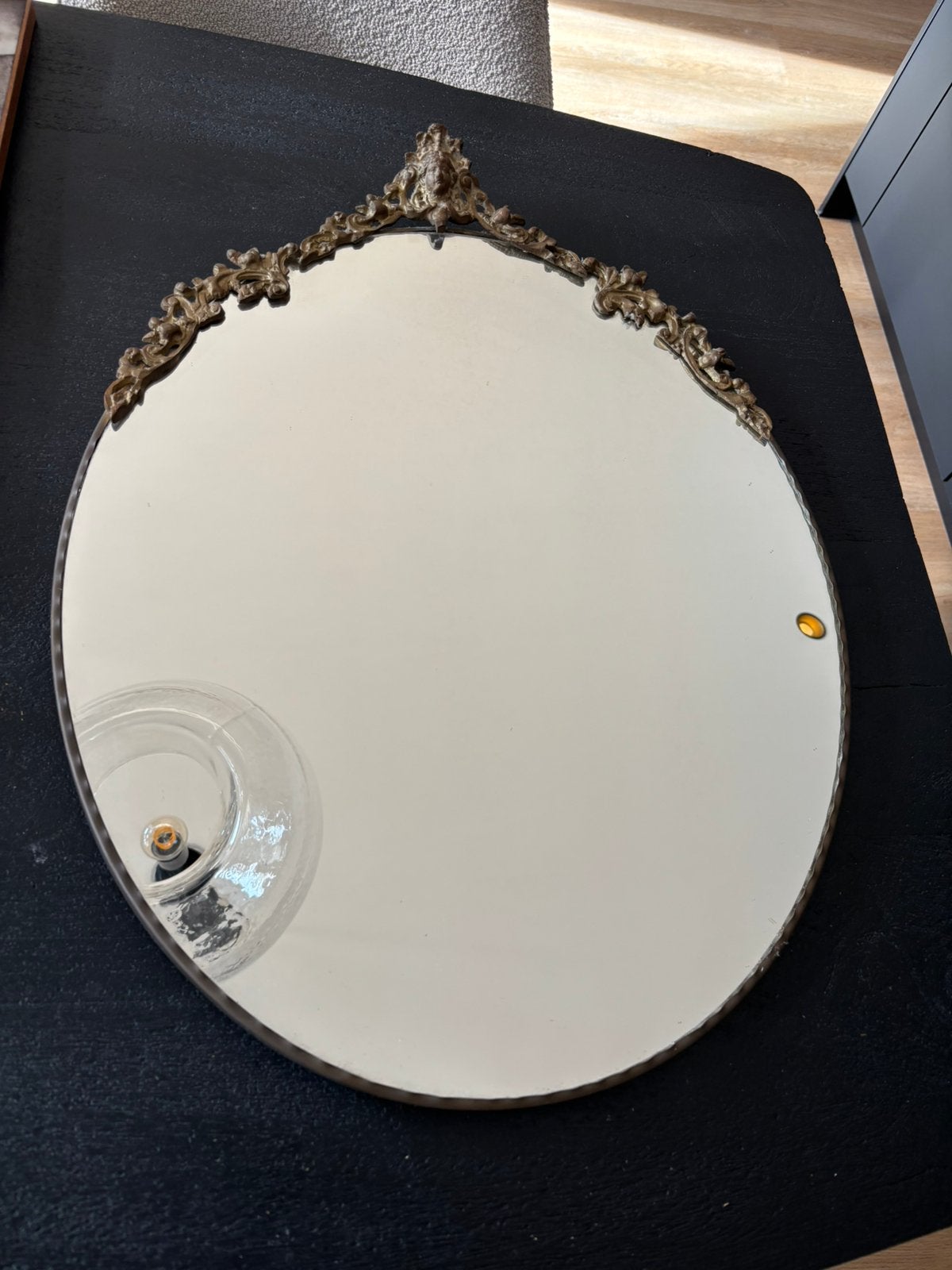 Vintage Ovale spiegel met messing ornament ovaal, Ophalen, Ovaal, Minder dan 50 cm