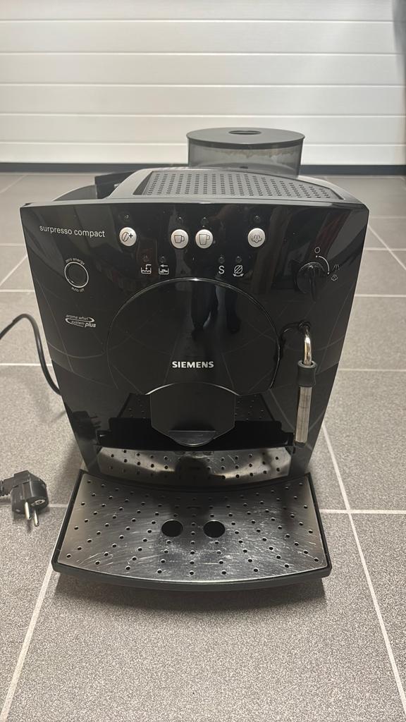 Siemens Surpresso Compact bonen koffiemachine zwart defect, Witgoed en Apparatuur, Ophalen, Koffiemachine, Koffiebonen, 1 kopje