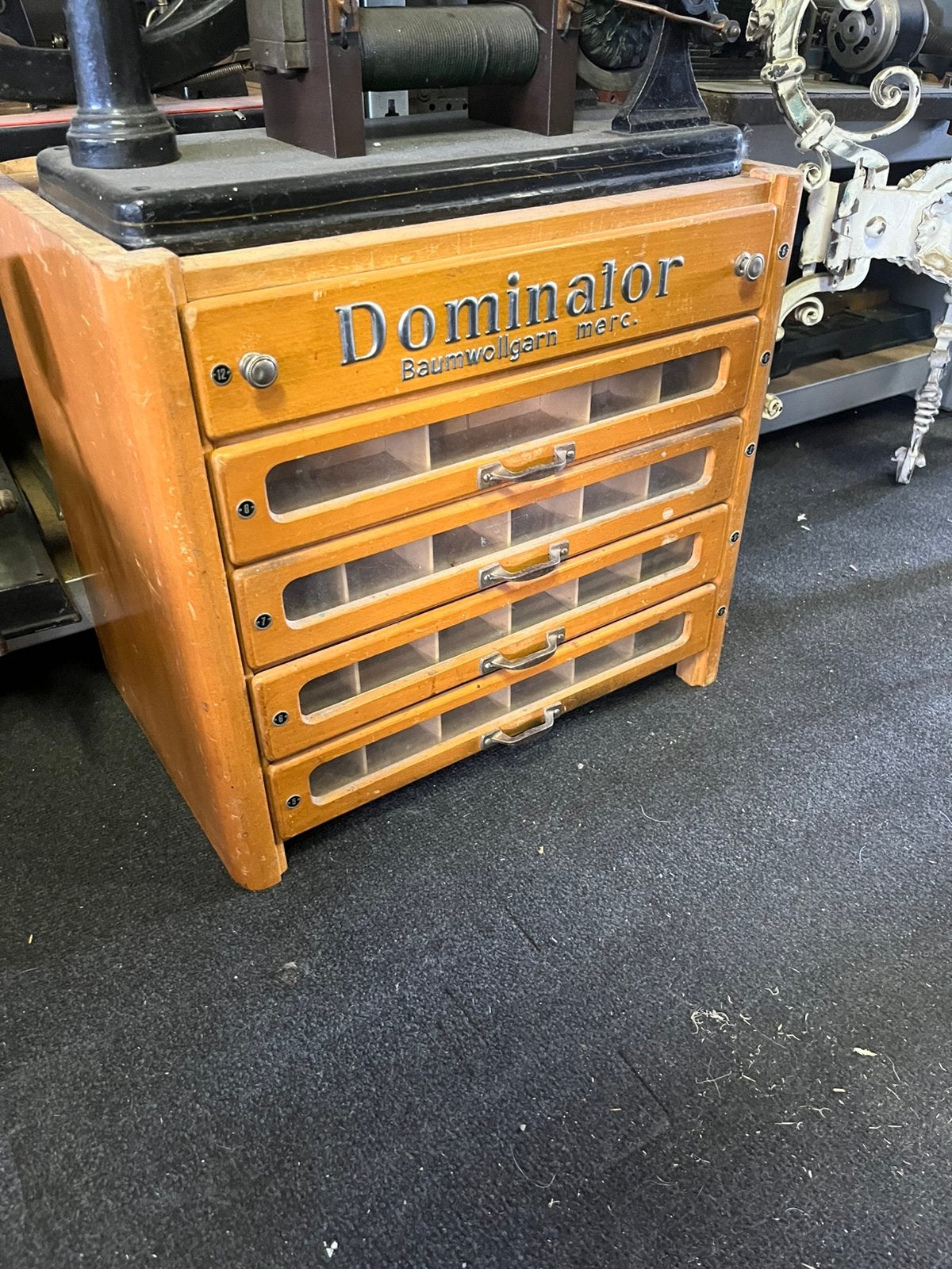 Oud naaigaren kastje in goede staat”Dominator”, Ophalen of Verzenden