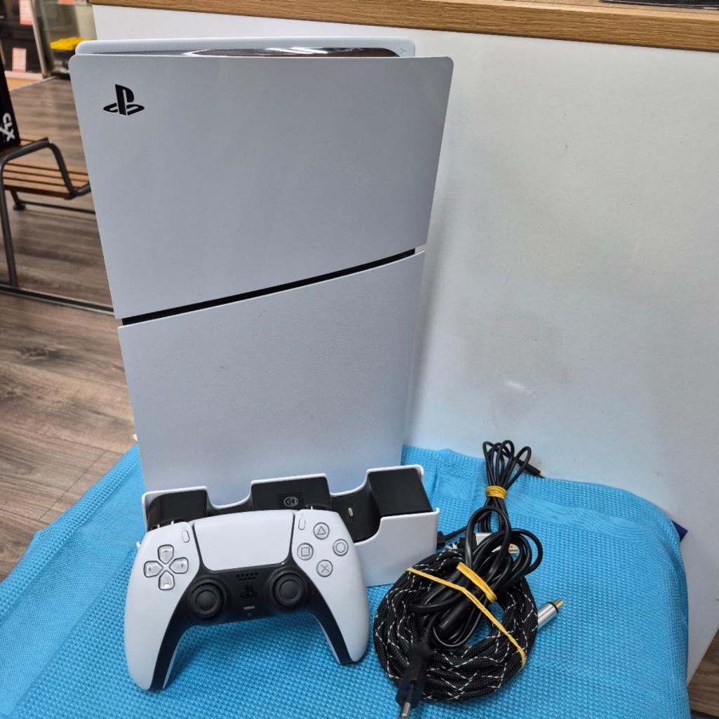 PlayStation 5 Slim Digital Edition met charger Betaal in3!, Sony, Zo goed als nieuw, Support@sony.com, 1-7-1 Konan, Minato-ku
Tokyo 108-0075
Japan