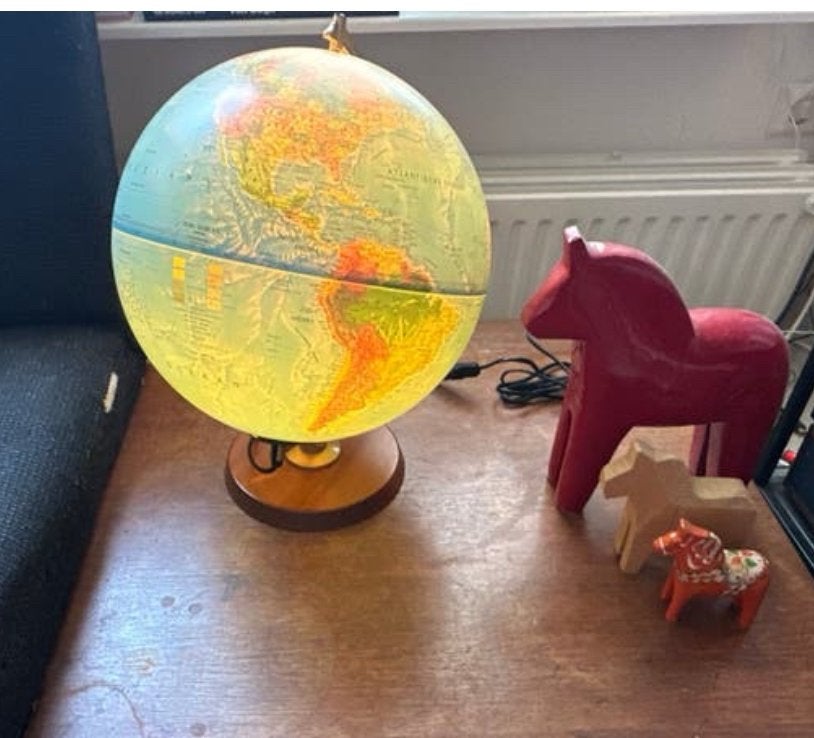 Wereldbol met verlichting scan- globe denmark vintage, Ophalen of Verzenden, Zo goed als nieuw