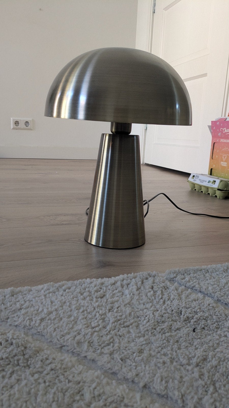 metallic brass lamp, Ophalen