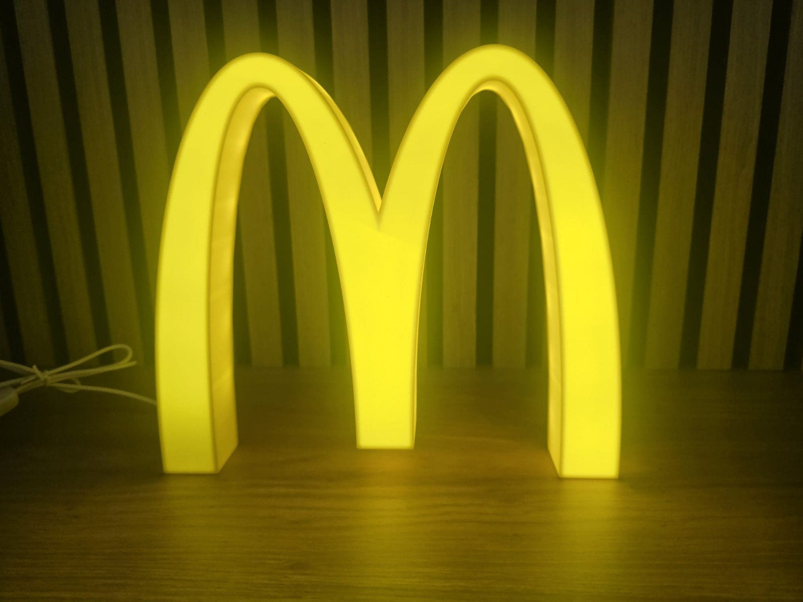 McDonald's M-logo LED lamp - Sfeervolle verlichting, Met schakelaar, Overige merken, Kunststof, Geel