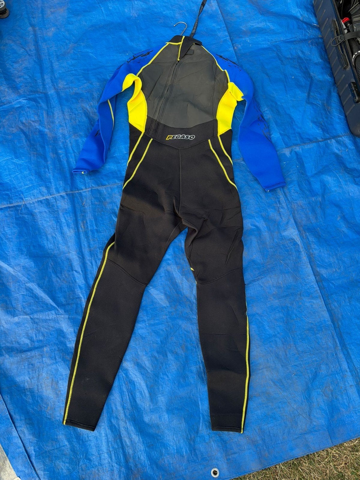 Pegaso Wetsuit 3mm - Heren M/L - Blauw/Geel/Zwart, Watersport en Boten, Watersportkleding, Wetsuit, Gebruikt, Heer, Ophalen of Verzenden