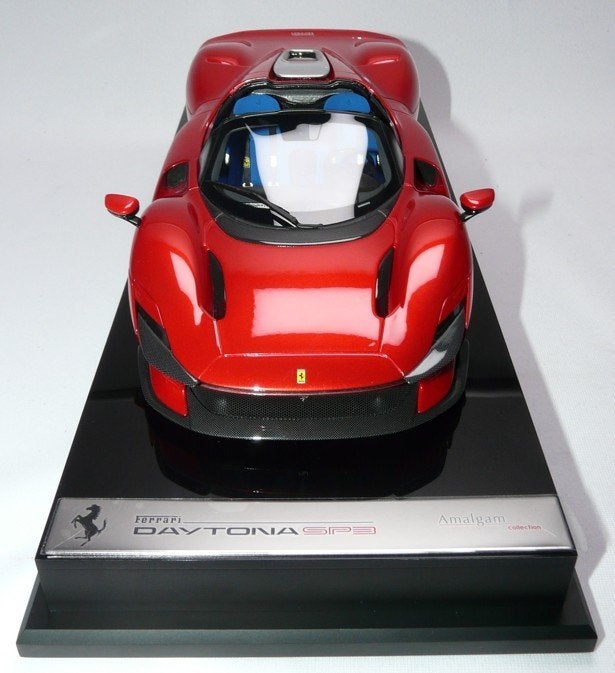 Ferrari Icona Daytona SP3 Rosso Magma 1:18 van Amalgam, Hobby en Vrije tijd, Modelauto's | 1:18, Ophalen of Verzenden, Nieuw, Auto