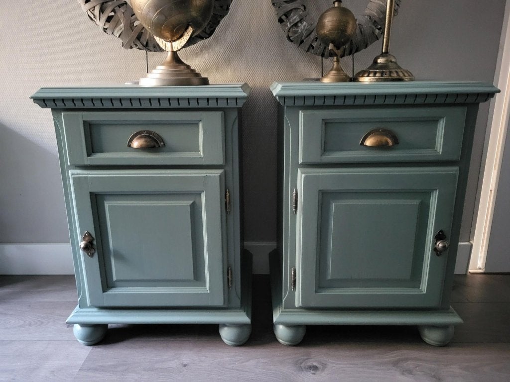 2 prachtige hoge trendy antique green nachtkastjes, Ophalen, Nieuw, 55 tot 70 cm, 45 tot 65 cm