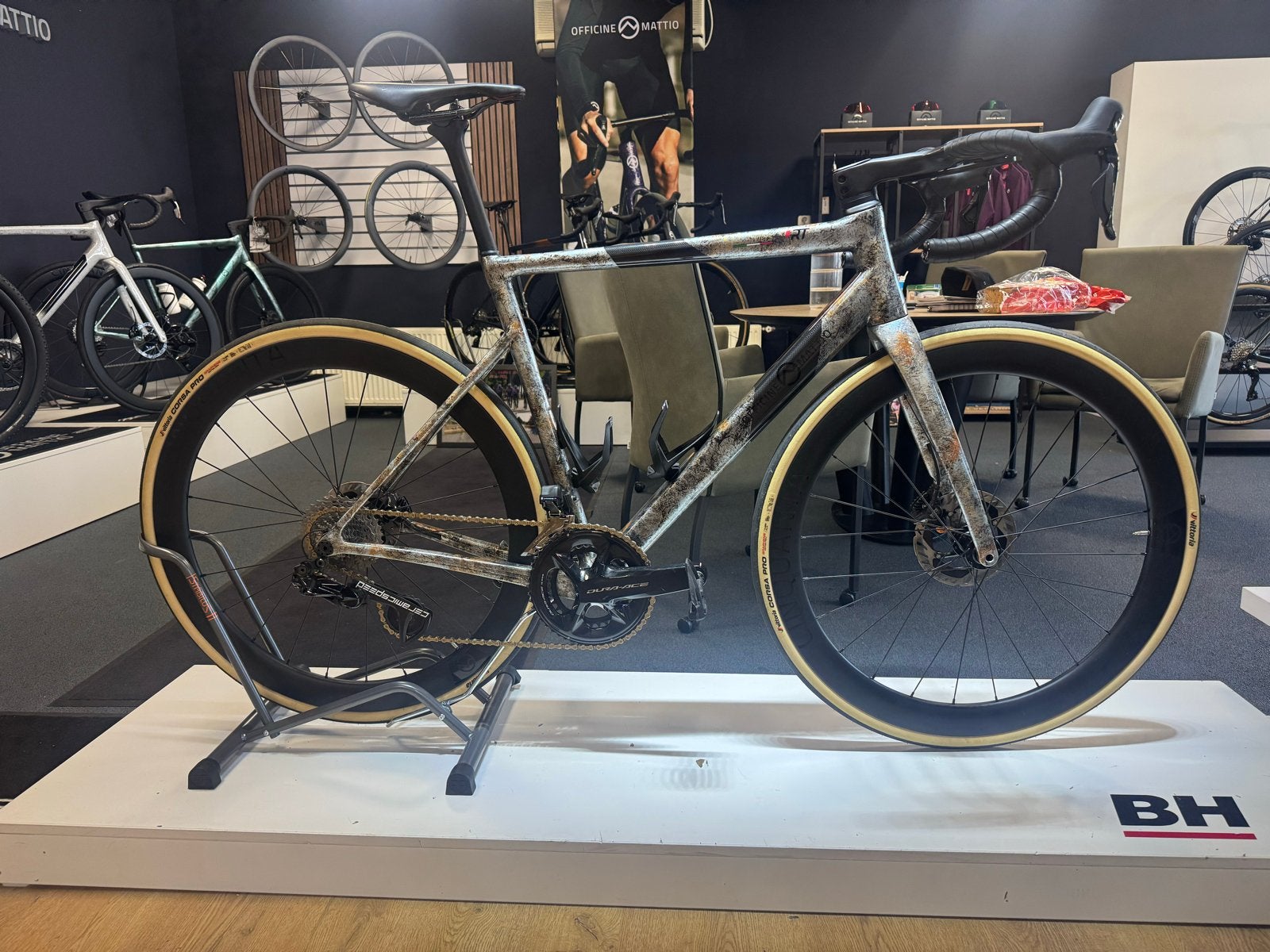 OFFICINE MATTIO Lemma RT Maat 56 Dura Ace Di2 Carbon Wielen, Overige merken, 28 inch, Ophalen of Verzenden, Zo goed als nieuw