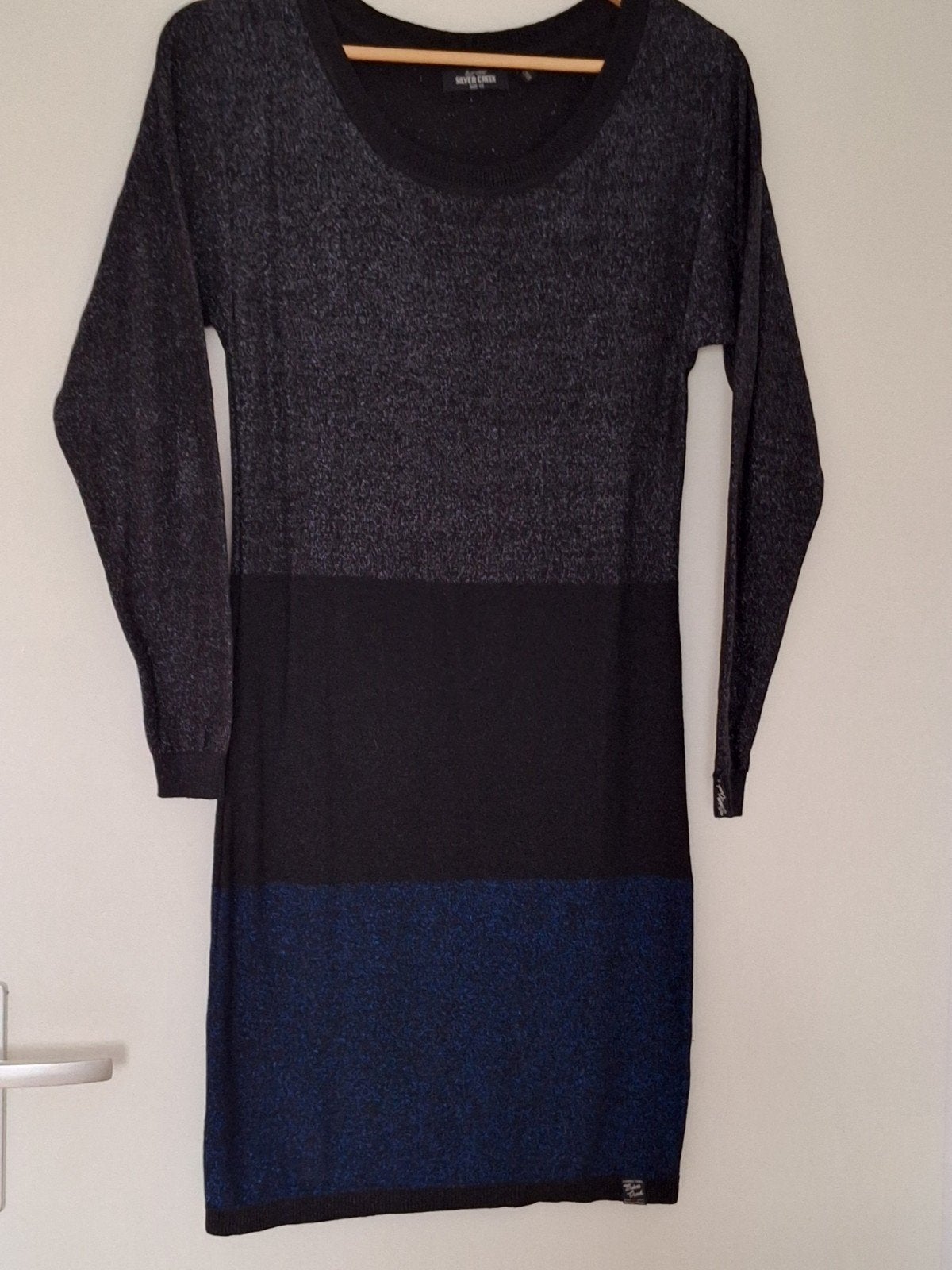 Mooie jurk met iets glitter. Nieuwstaat. Maat XS., Silver Creek, Blauw, Ophalen of Verzenden, Zo goed als nieuw