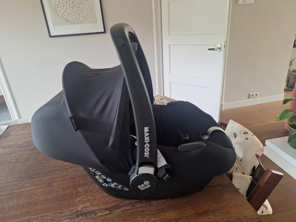 Maxi-Cosi autostoel + base, gekocht in juli 2025, Ophalen of Verzenden, Zo goed als nieuw, Isofix, 0 t/m 13 kg