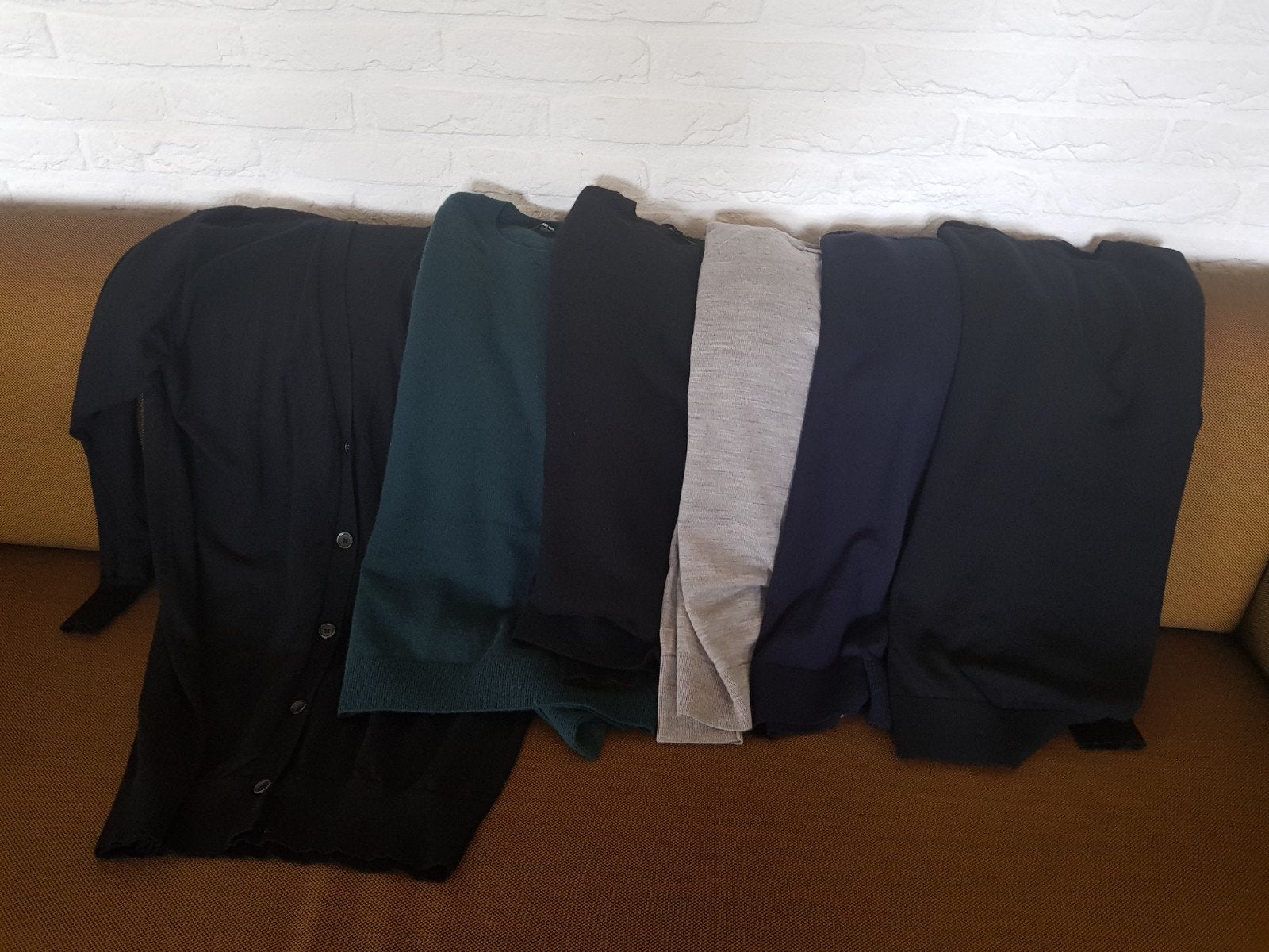 Uniqlo trui/vest cashmere en merino maat L, Ophalen of Verzenden, Nieuw, Zwart