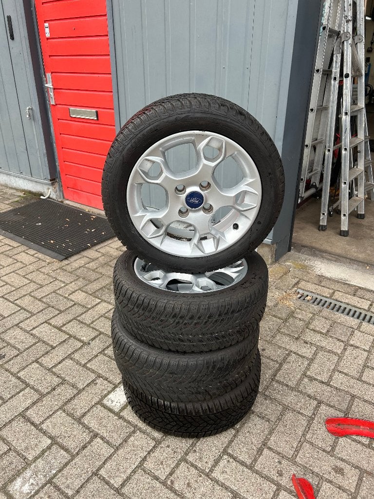 15 inch Ford KA banden met velg, ( Goodyear ), Auto-onderdelen, Ophalen, Gebruikt, 15 inch, Banden en Velgen