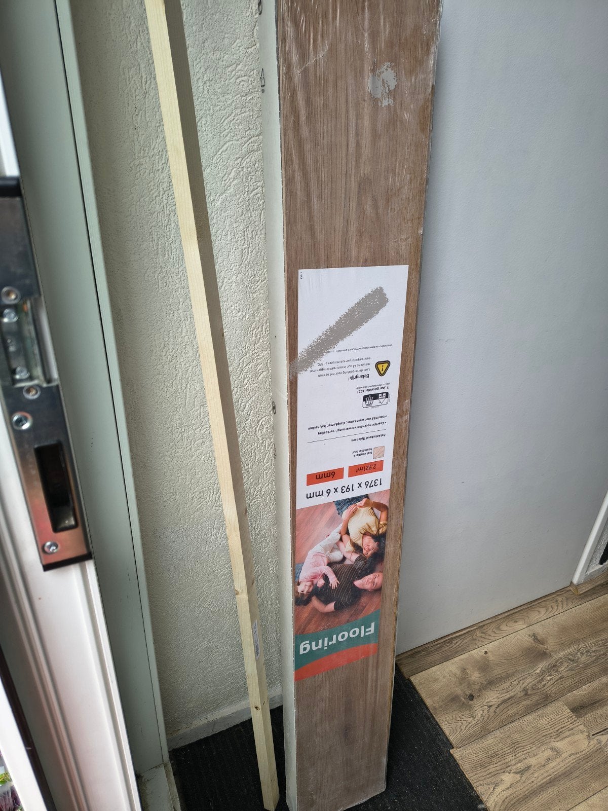 GRATIS af te halen 1 pak laminaat, Ophalen, 50 tot 150 cm, Nieuw, Minder dan 5 m²