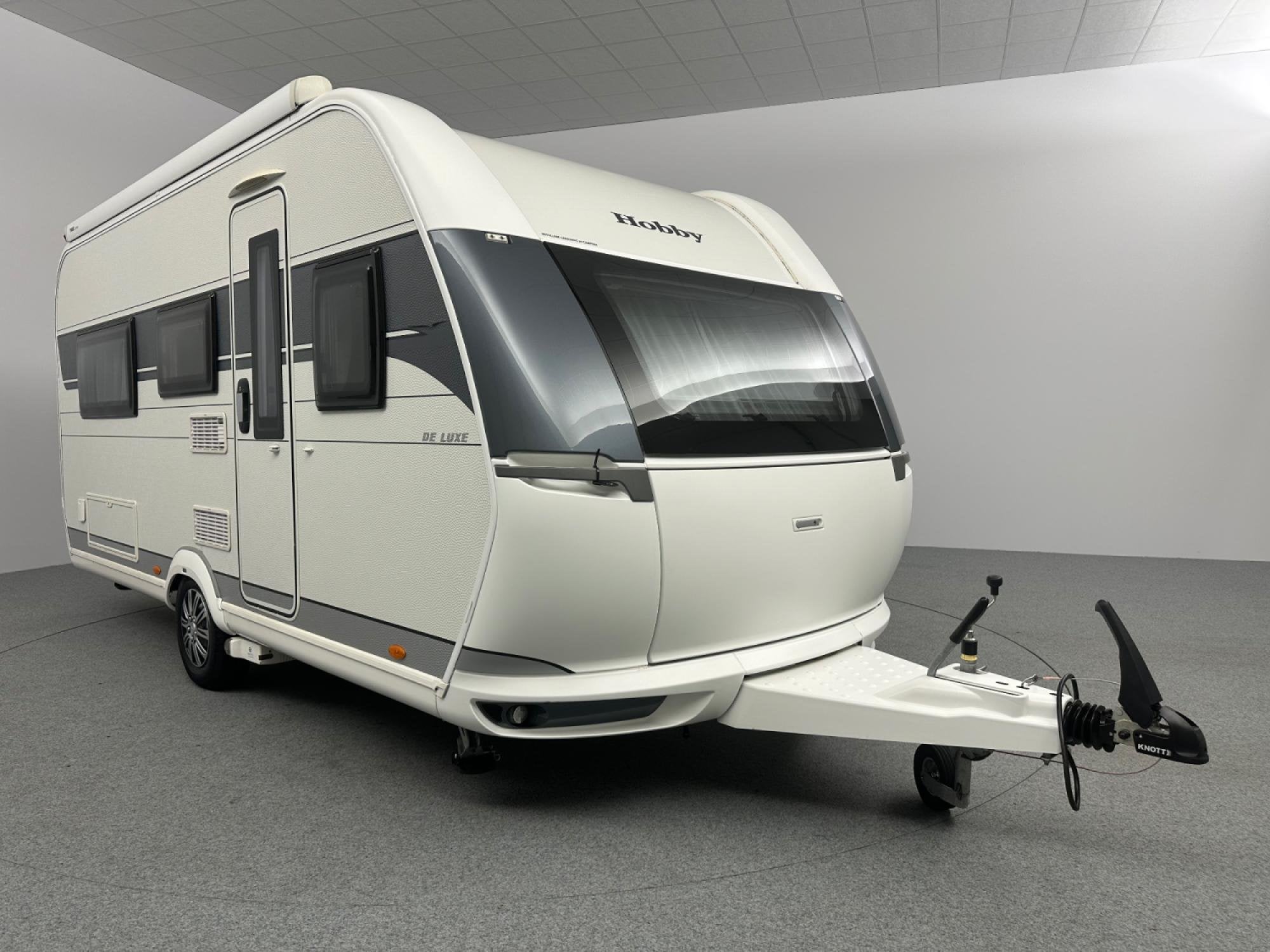 Hobby De Luxe 460 LU Cassetteluifel Mover, Caravans en Kamperen, Caravans, Hordeur, Rondzit, Hobby, Bedrijf