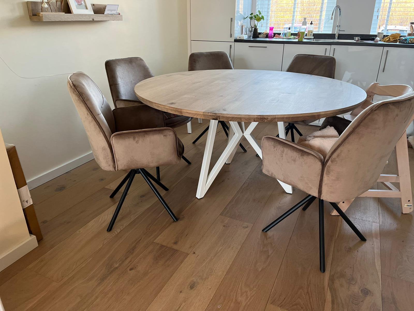 Foto 15 van Eiken ronde eettafel tafel bureau GRATIS BEZORGD Eikenhout