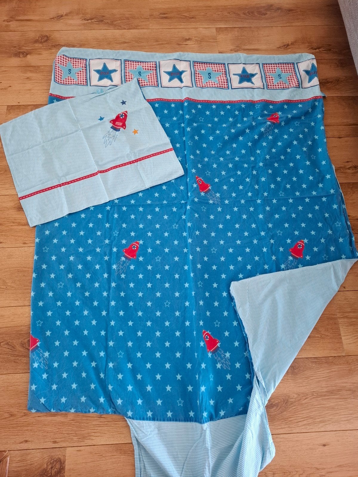 Dekbedovertrek Stoer, met raketten en sterren voor kinderbed, Ophalen, Gebruikt, Overige merken, Blauw