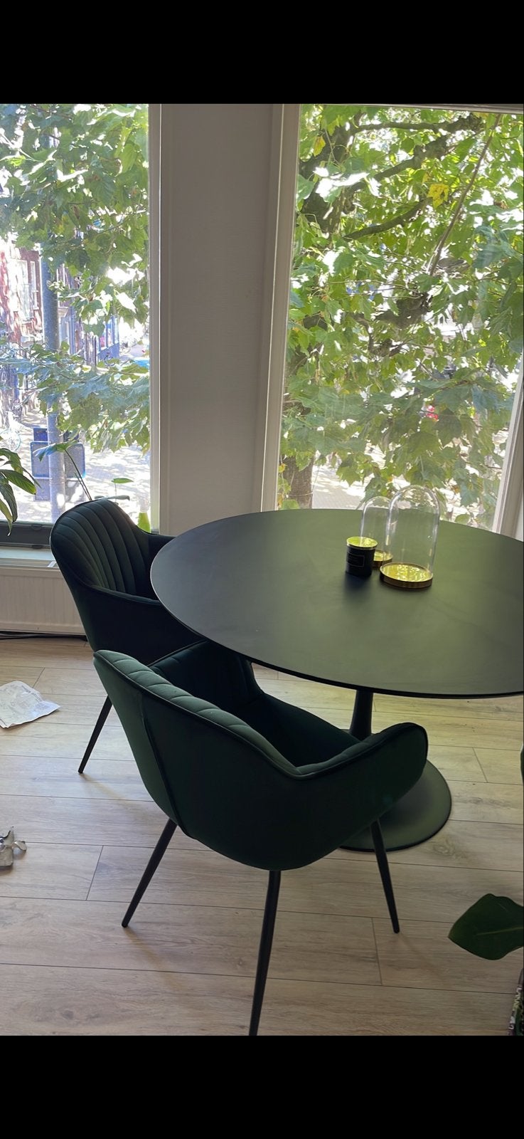4 groene suède stoelen van Kwantum - Zo goed als nieuw, Huis en Inrichting, Stoelen, Ophalen, Overige kleuren, Zo goed als nieuw
