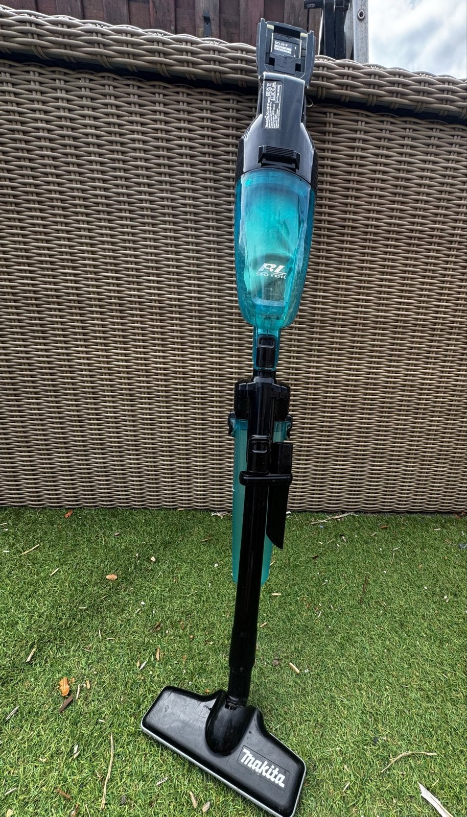 Makita Steelstofzuiger - Zo goed als nieuw, Witgoed en Apparatuur, Stofzuigers, Ophalen, Draadloos, Zo goed als nieuw, Reservoir