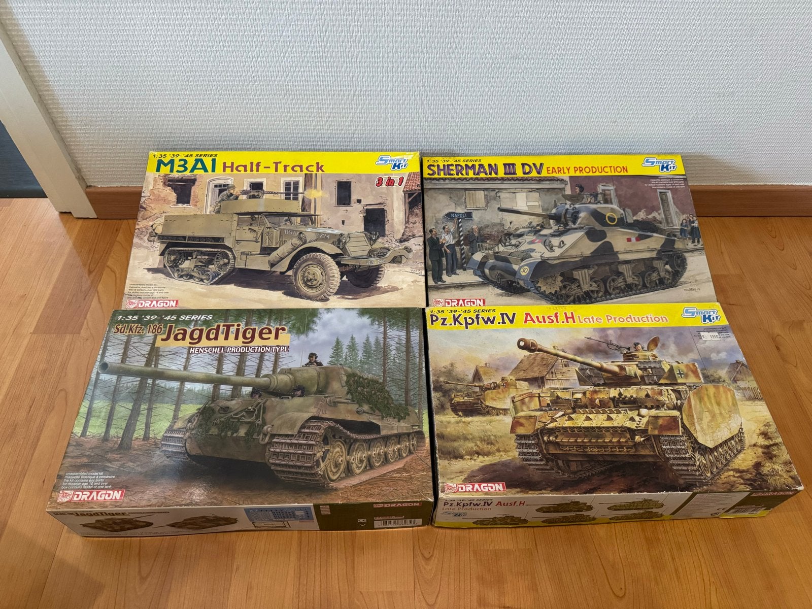 Dragon Modelbouw Kits: Jagdtiger, Sherman, Pz.Kpfw.IV, M3A1, Overige merken, Tank, 1:32 tot 1:50, Nieuw