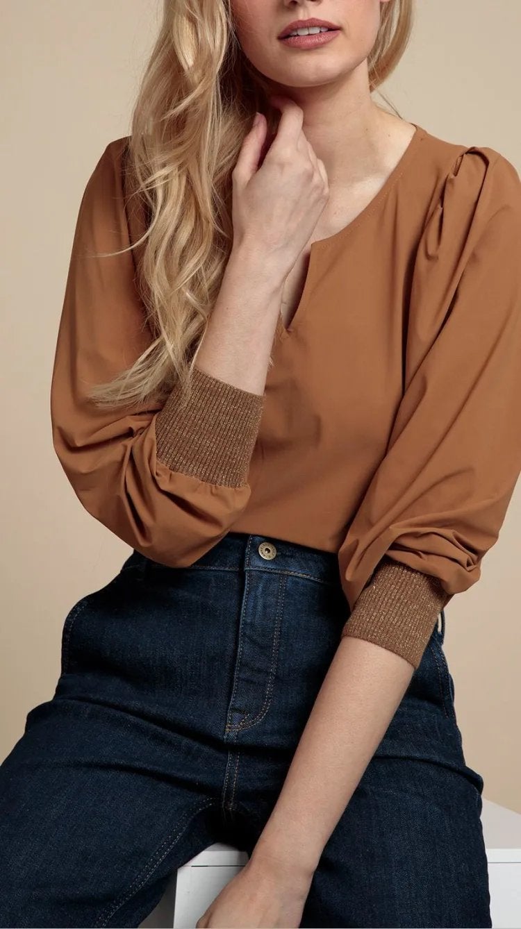 Studio anneloes bo riga blouse M caramel travelstof, Maat 38/40 (M), Beige, Ophalen of Verzenden, Zo goed als nieuw