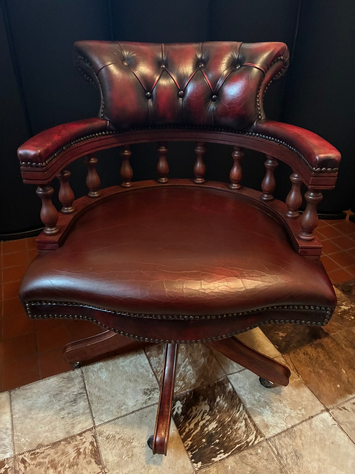 Captain Chair Engelse Originele Leren Bureaustoel Oxblood, Ophalen, Zo goed als nieuw, Zwart