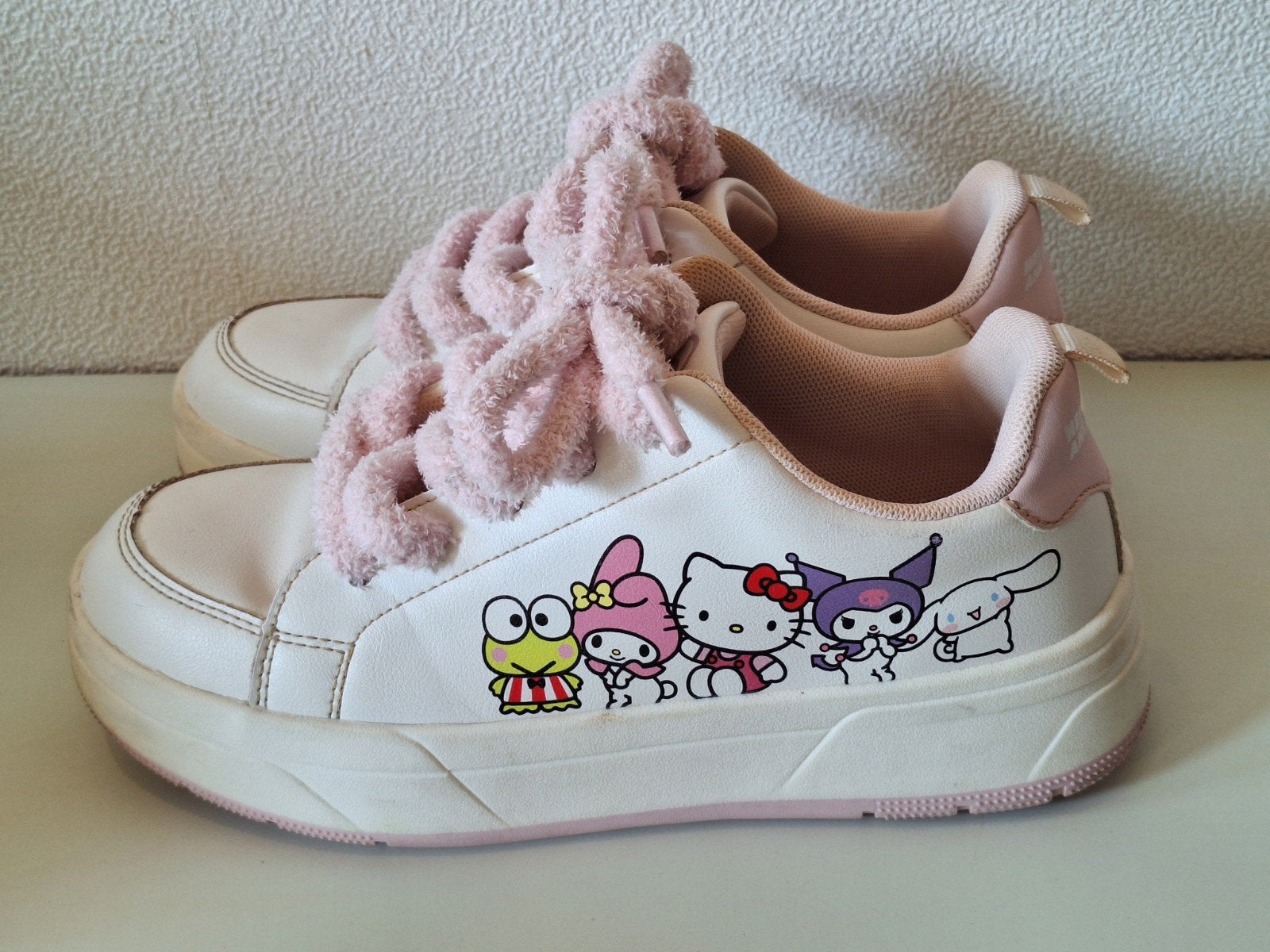 Hello Kitty Kuromi sneakers sportschoen 38, Ophalen of Verzenden, Meisje, Sportschoenen