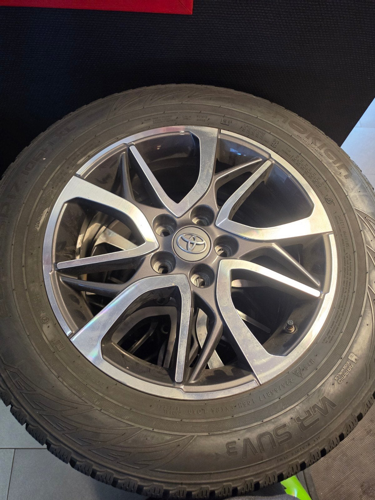 TOYOTA RAV4  orgineel velgenset 17 inch  €300