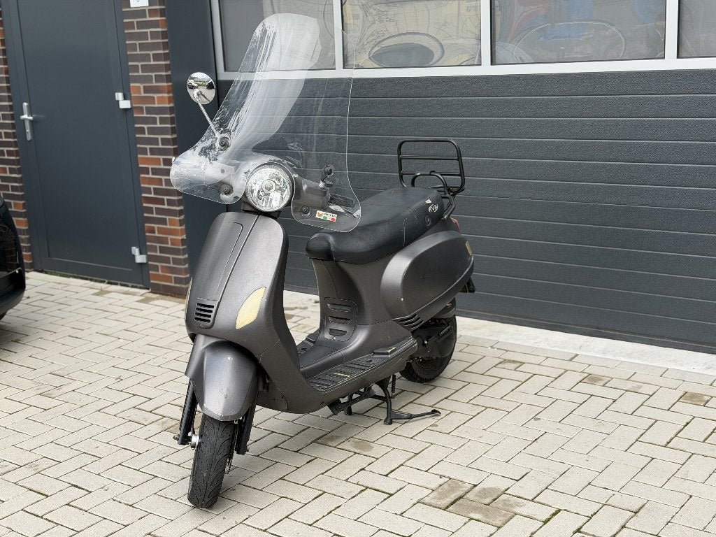 Scooter BTC Riva - Model 2016 - Lage KM - Geel kenteken, Ophalen, Maximaal 45 km/u, BTC RIVA, Zo goed als nieuw