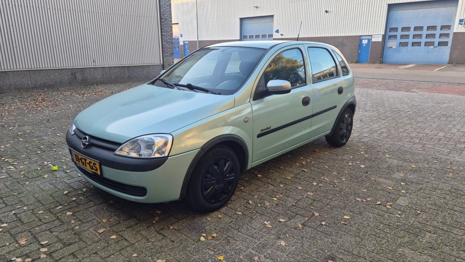 Foto 3 van Opel Corsa 1.2 5D AUTOMAAT | NIEUWE APK | DISTRIBUTIE VV
