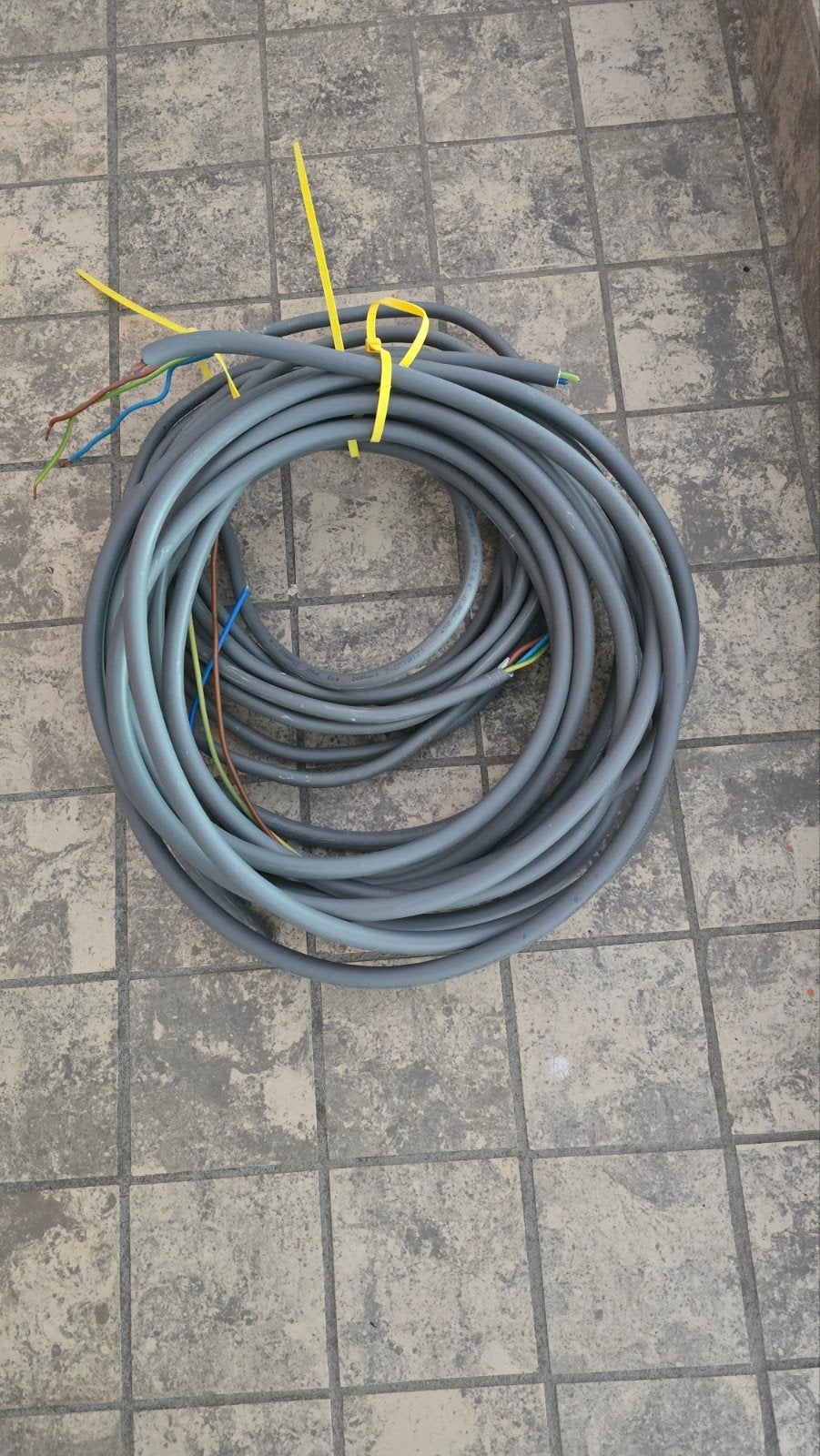 Ymvk kabel 3x 2,5mm, Ophalen, Kabel of Snoer