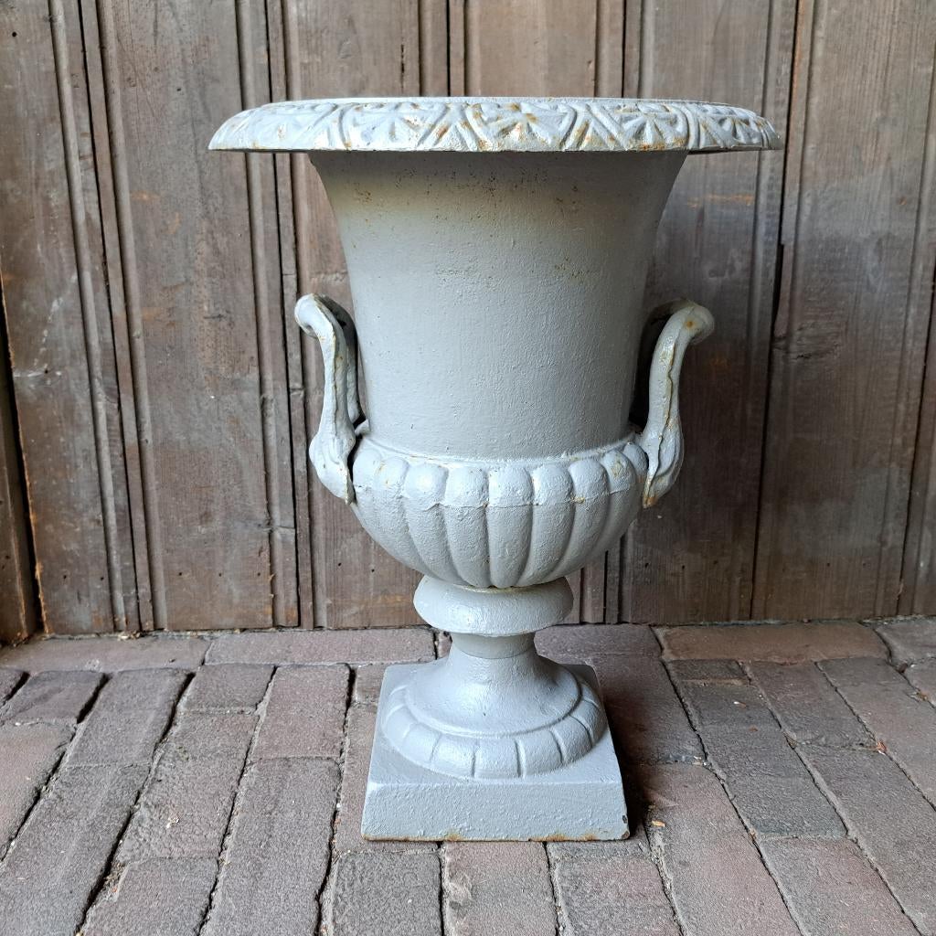 Brocante gietijzeren vaas tuinvaas met 2 oren h.45cm *Etage3, Gebruikt, ., Ophalen of Verzenden, .