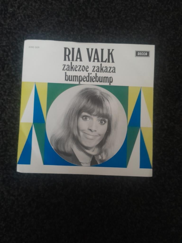 Ria Valk Zakezoe Zakaza, Ophalen of Verzenden, Gebruikt