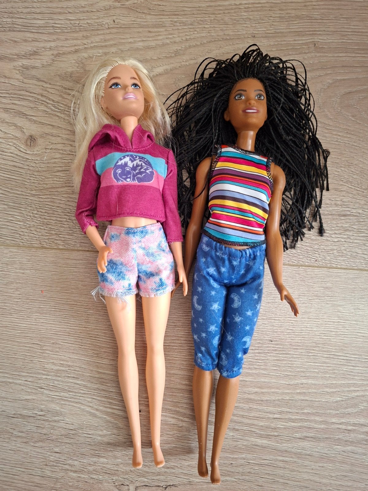 2 Barbie poppen van Mattel uit 2013 en 2020, Kinderen en Baby's, Ophalen of Verzenden, Gebruikt, Barbie