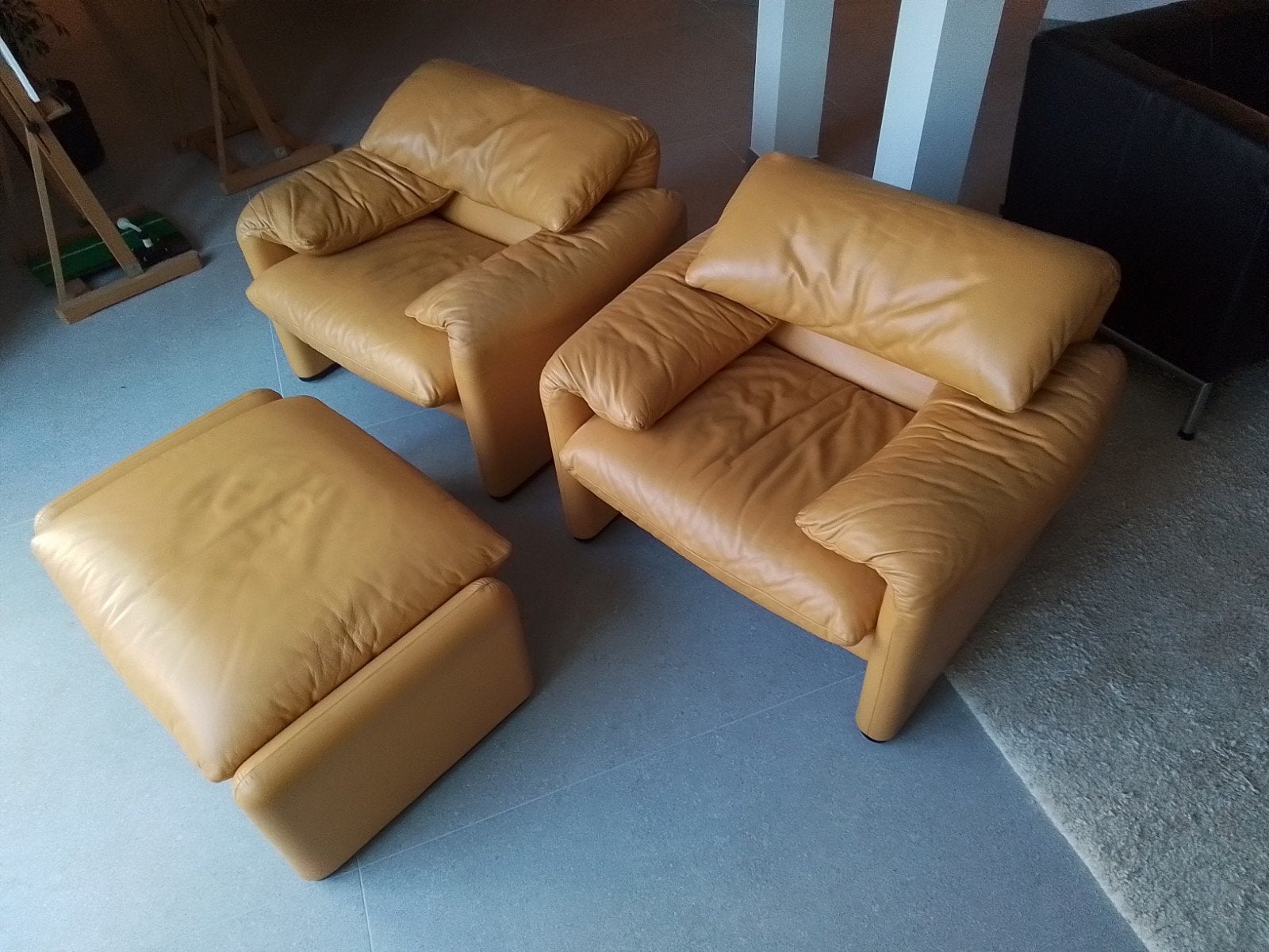 CASSINA 675 MARALUNGA FAUTEULS & HOCKER VOETENBANK   NIEUW !, Ophalen of Verzenden, Nieuw, 75 tot 100 cm, Leer