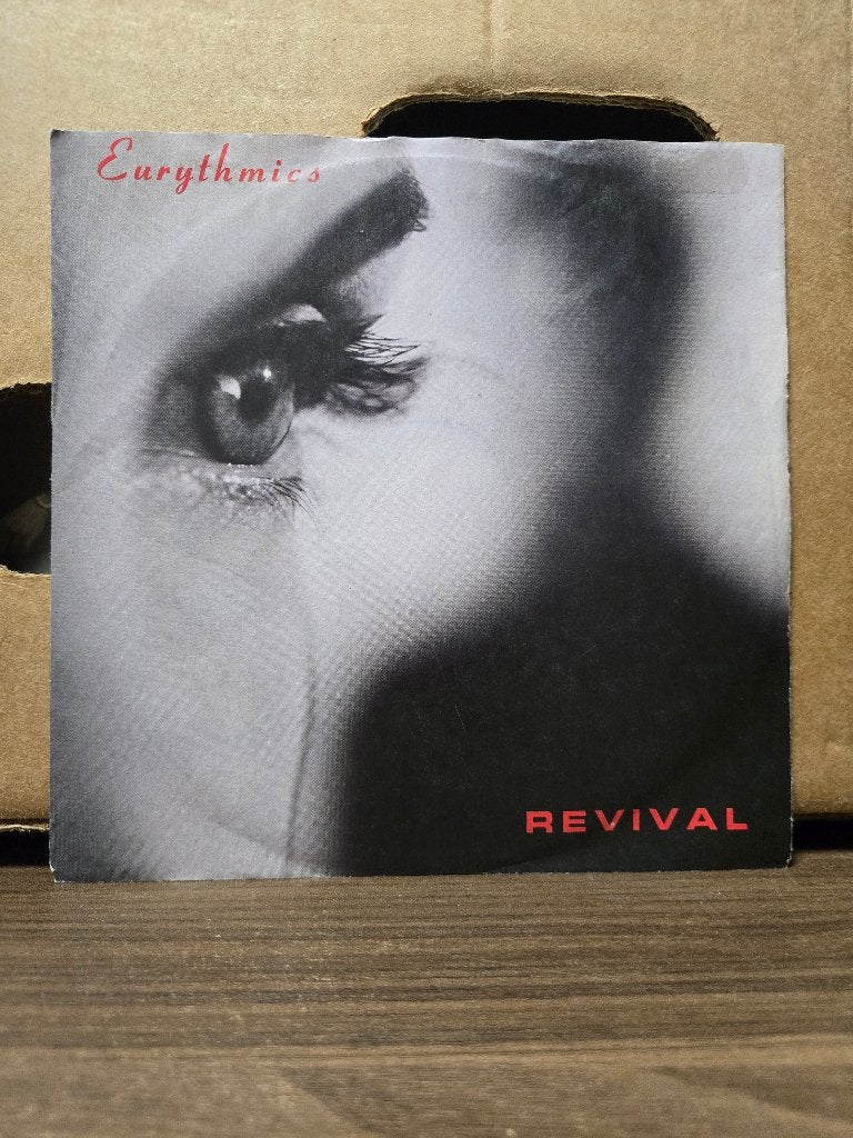 Eurythmics - Revival, 7 inch, Ophalen of Verzenden, Zo goed als nieuw, Beschermende buitenhoes
