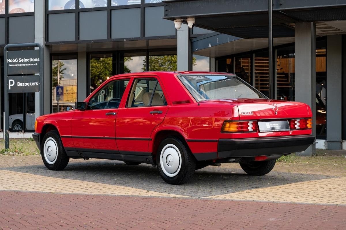 Mercedes-Benz 190 190 D (bj 1984, automaat), Auto's, Oldtimers, Automaat, Stof, Beige, Bedrijf