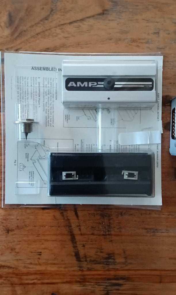 AMP thick wire ethernet vampire cable clamps ( 10base5 ), Ophalen of Verzenden, Zo goed als nieuw