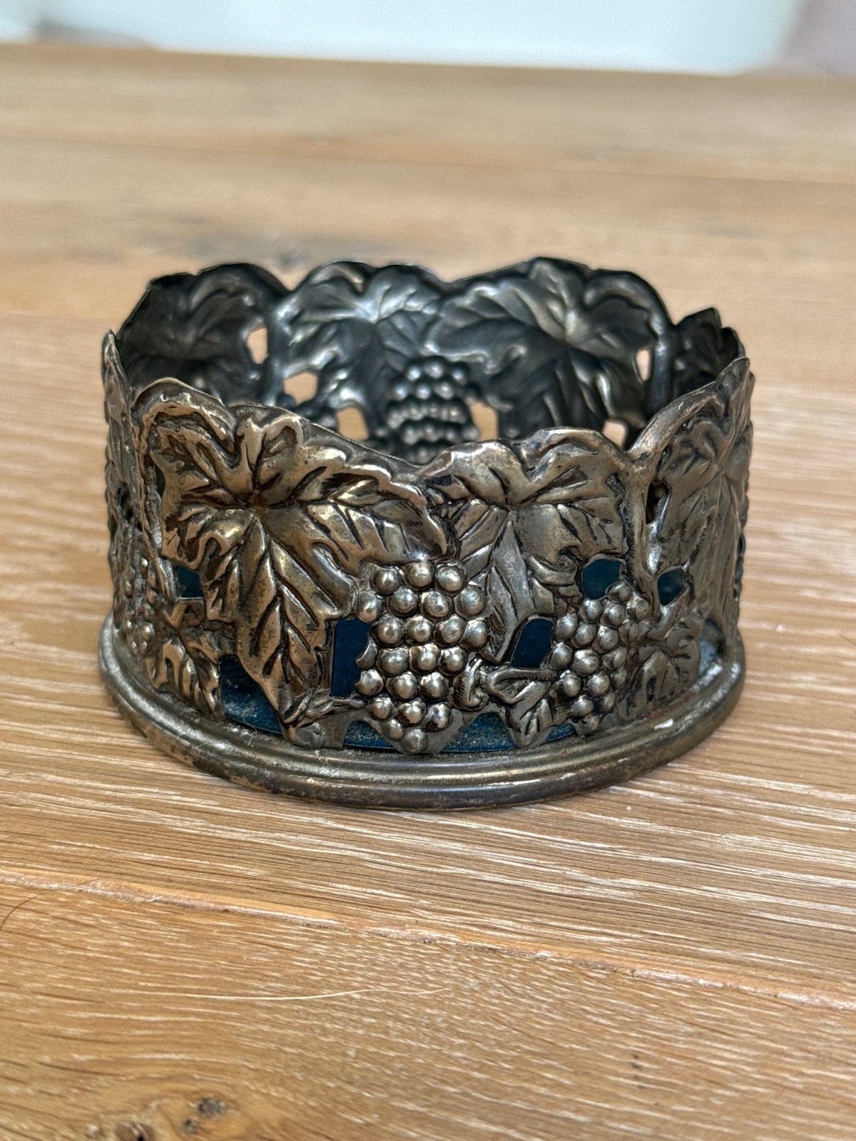 Vintage onderzetter met druivenmotief, Ophalen of Verzenden