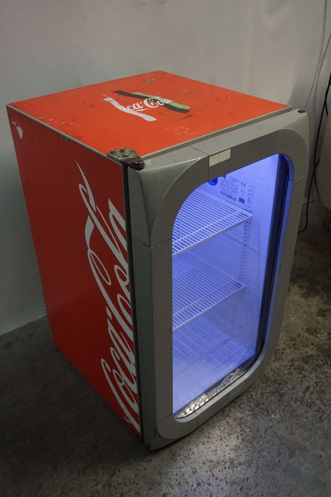 Leuke coca cola koelkast koeling glasdeurkoeling, 100 tot 150 liter, Niet ingevuld, 45 tot 60 cm, Niet ingevuld