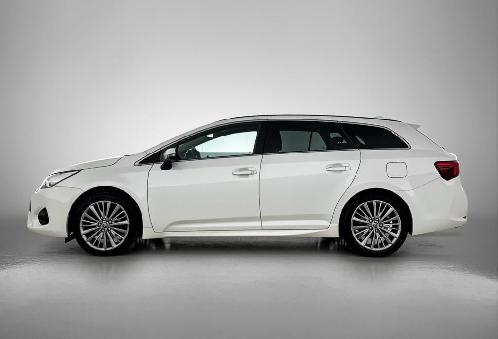 Toyota Avensis Touring Sports 1.8 VVT-i Executive Business P, Auto's, Toyota, 12 maanden, 4 cilinders, Wit, Leder