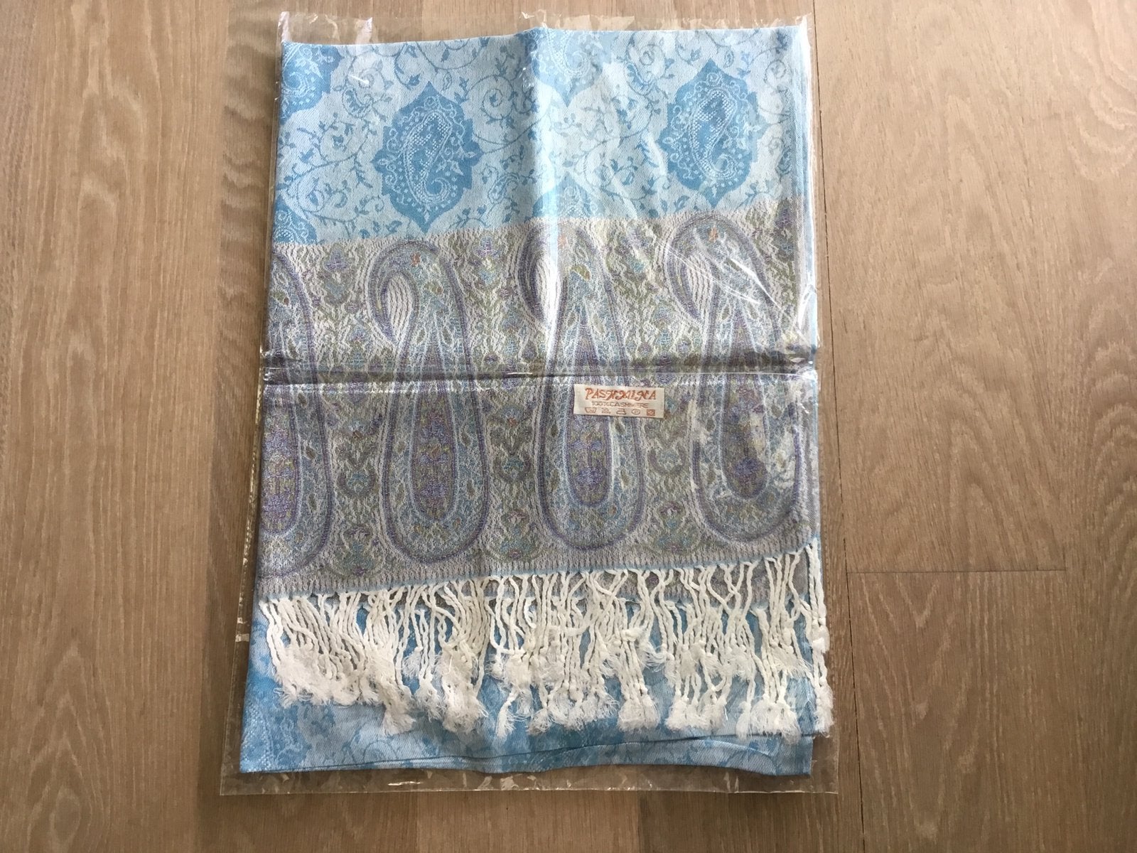 Cashmere omslagdoek/ hele zachte sjaal., Kleding | Dames, Ophalen of Verzenden, Nieuw, Sjaal