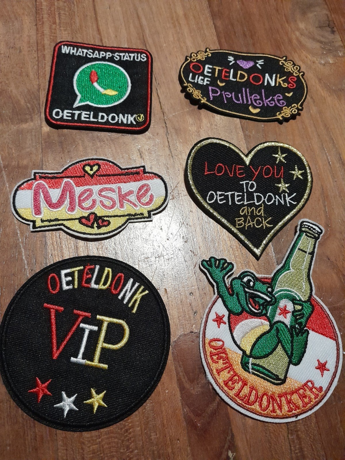 Oeteldonk Emblemen / Patches prijs per stuk, Ophalen of Verzenden, Zo goed als nieuw, Meerdere stickers