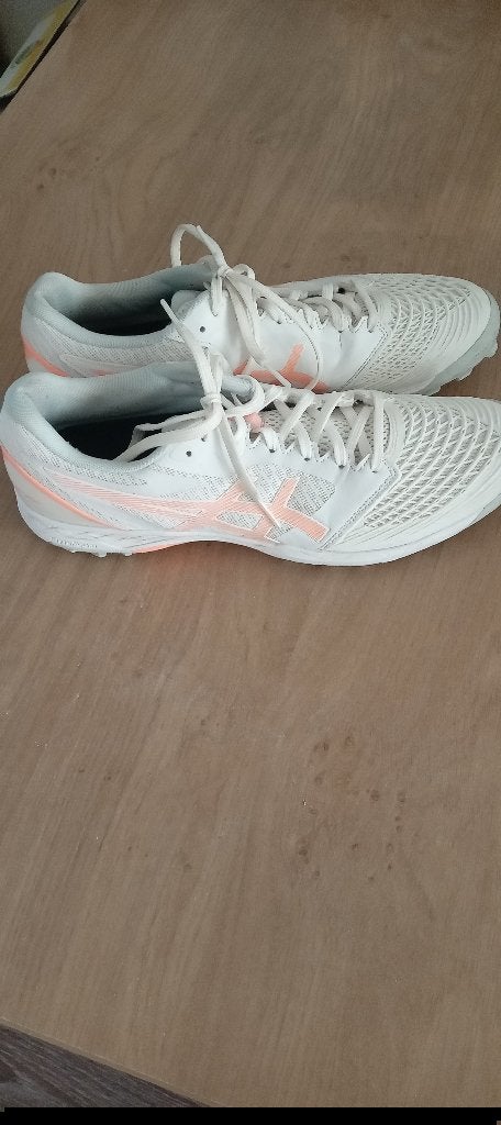 Asics kunstgrasschoenen (voetbal), Maat XS of kleiner, Schoenen, Nieuw, Ophalen of Verzenden