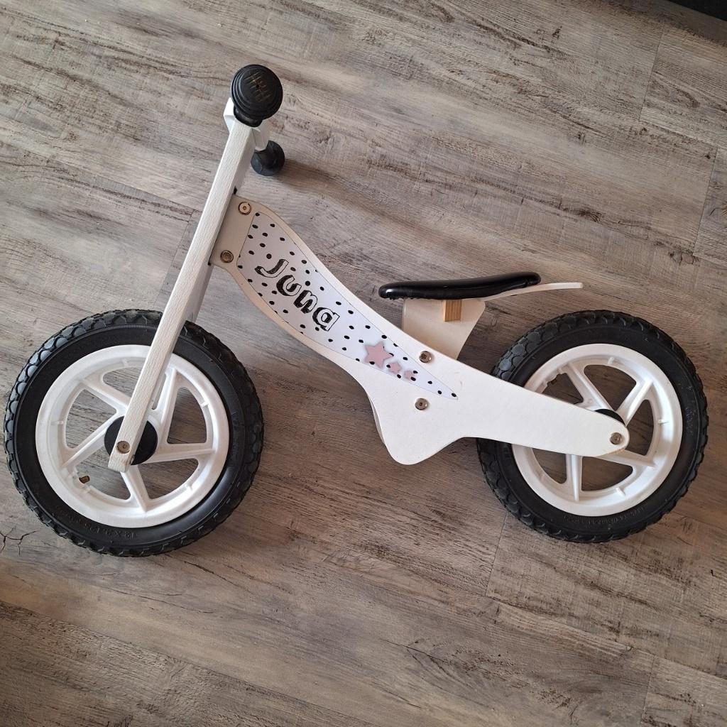 loopfiets met naam Juna, Ophalen, Gebruikt, Kraamcadeau