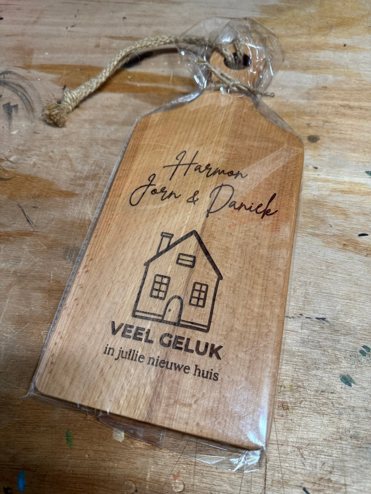 Gepersonaliseerde borrelplank verhuizing - 34x14 cm, Ophalen, Hout, Snij-/serveerplank, Nieuw